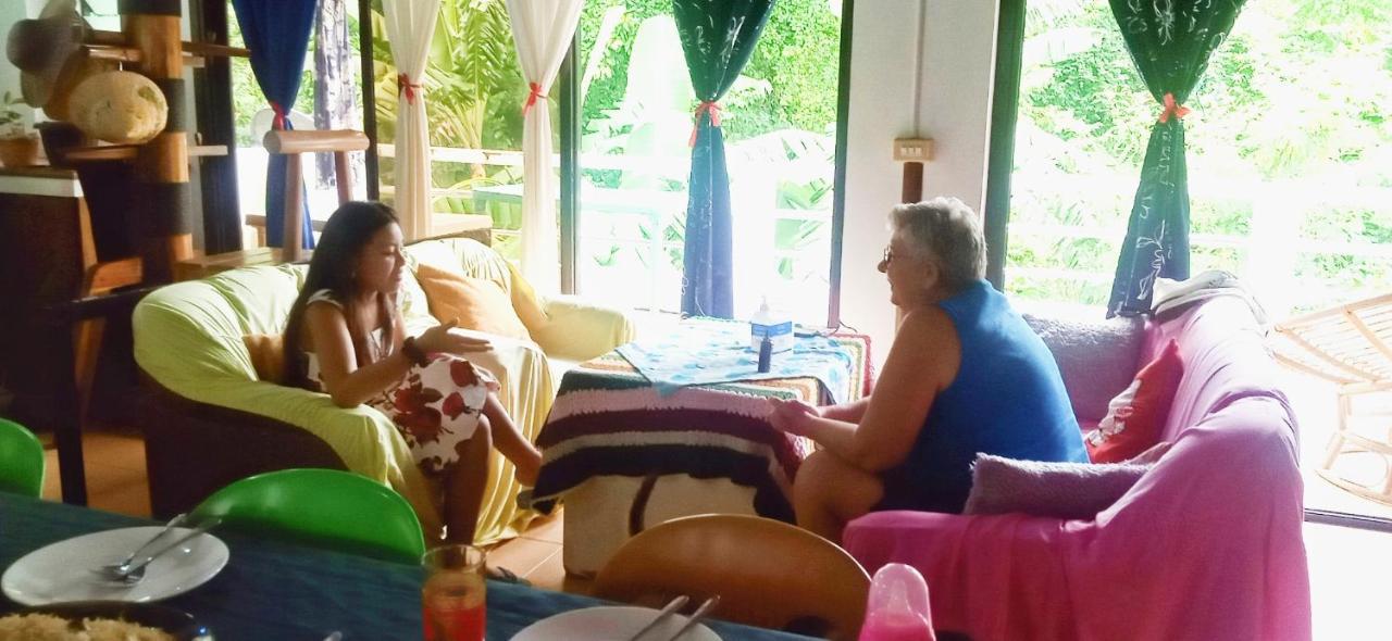 Riverside At Aninuan Accommodation And Food Puerto Galera Exteriér fotografie