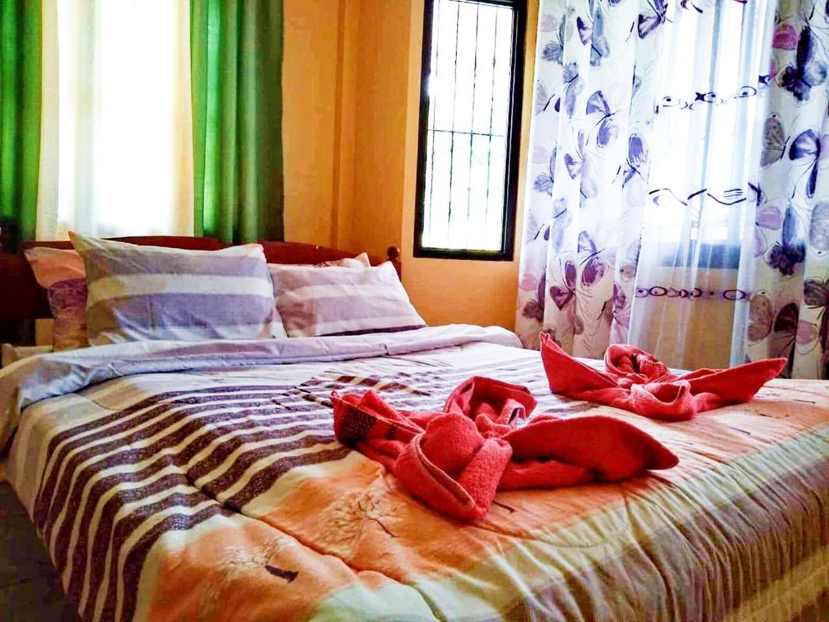 Riverside At Aninuan Accommodation And Food Puerto Galera Exteriér fotografie