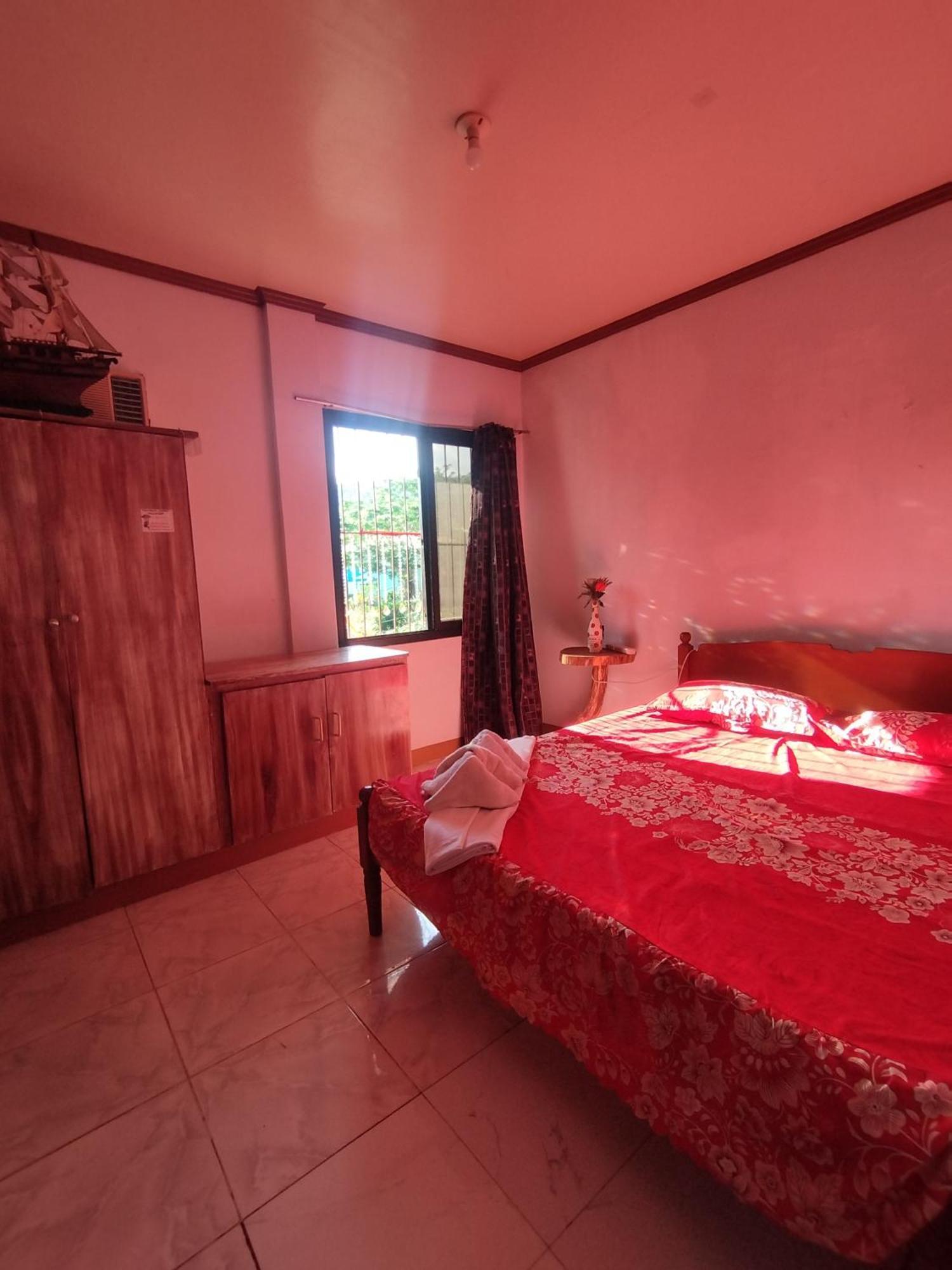 Riverside At Aninuan Accommodation And Food Puerto Galera Exteriér fotografie